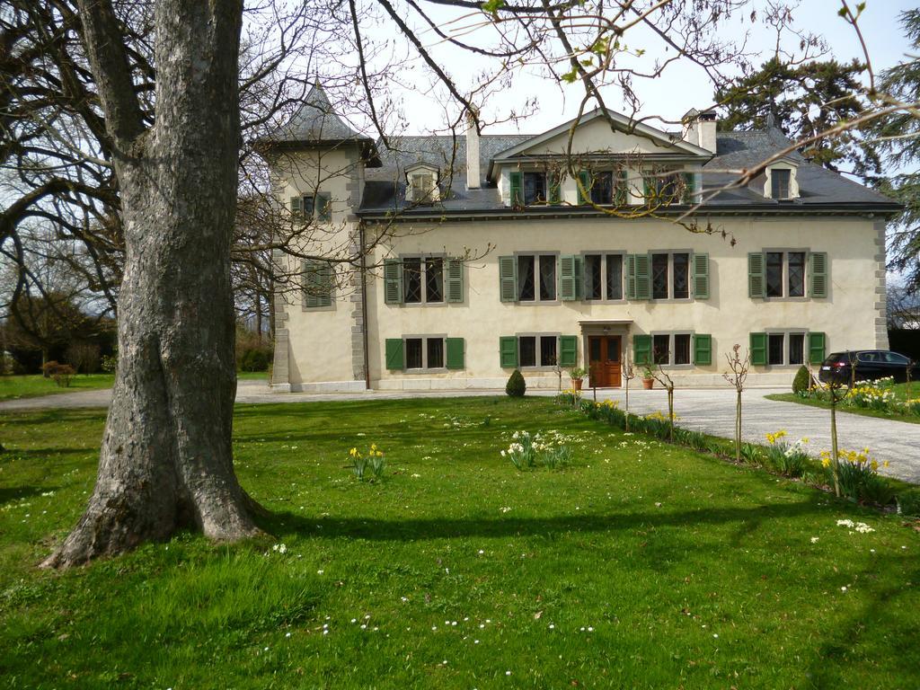 Отель Chateau De Veigy Экстерьер фото